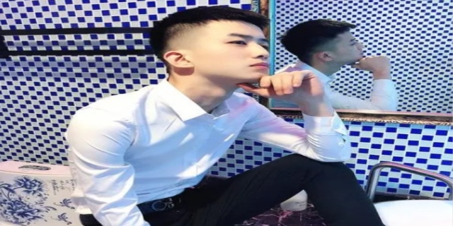 精神小伙什么意思