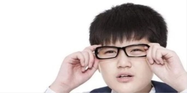一千度近视突然好了正常吗
