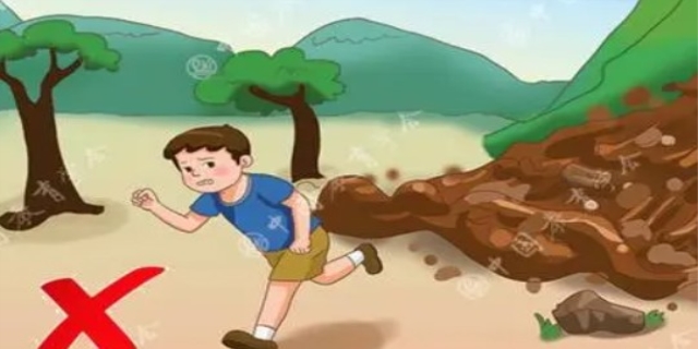 泥石流发生时应该往哪个方向跑