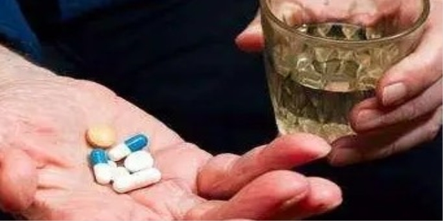 吃头孢第二天喝酒了有影响吗